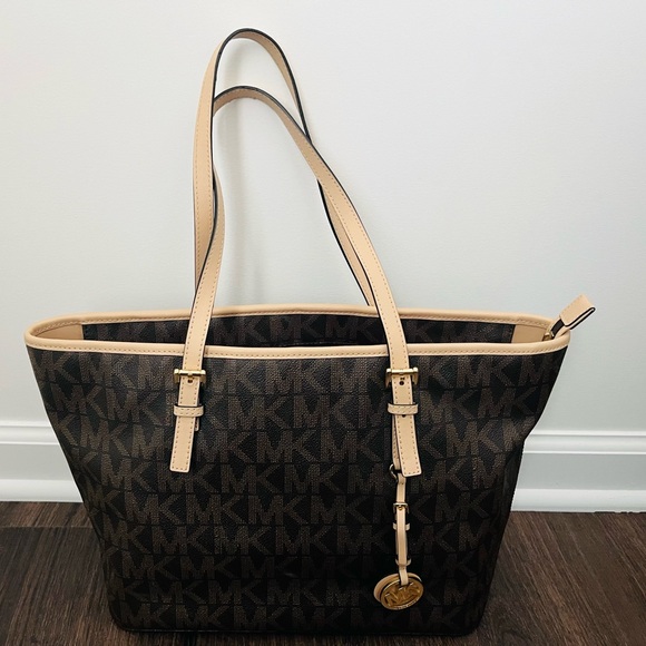 MICHAEL Michael Kors Handbags - Michael Kors Jet Set Travel Tote in Signature Canvas